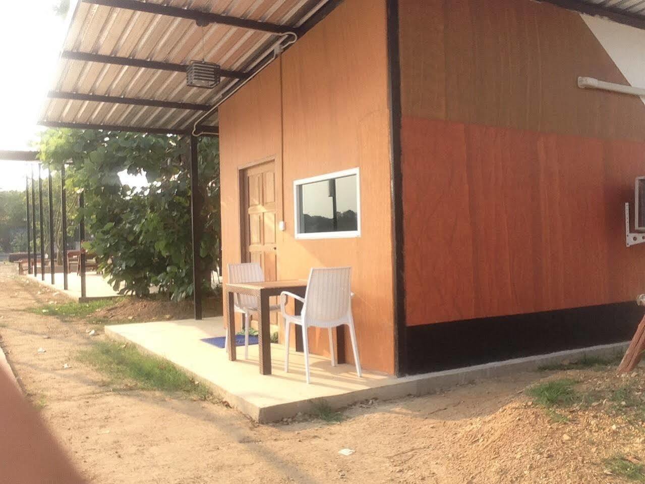 The Riverpool Resort And Spa Kanchanaburi Bagian luar foto