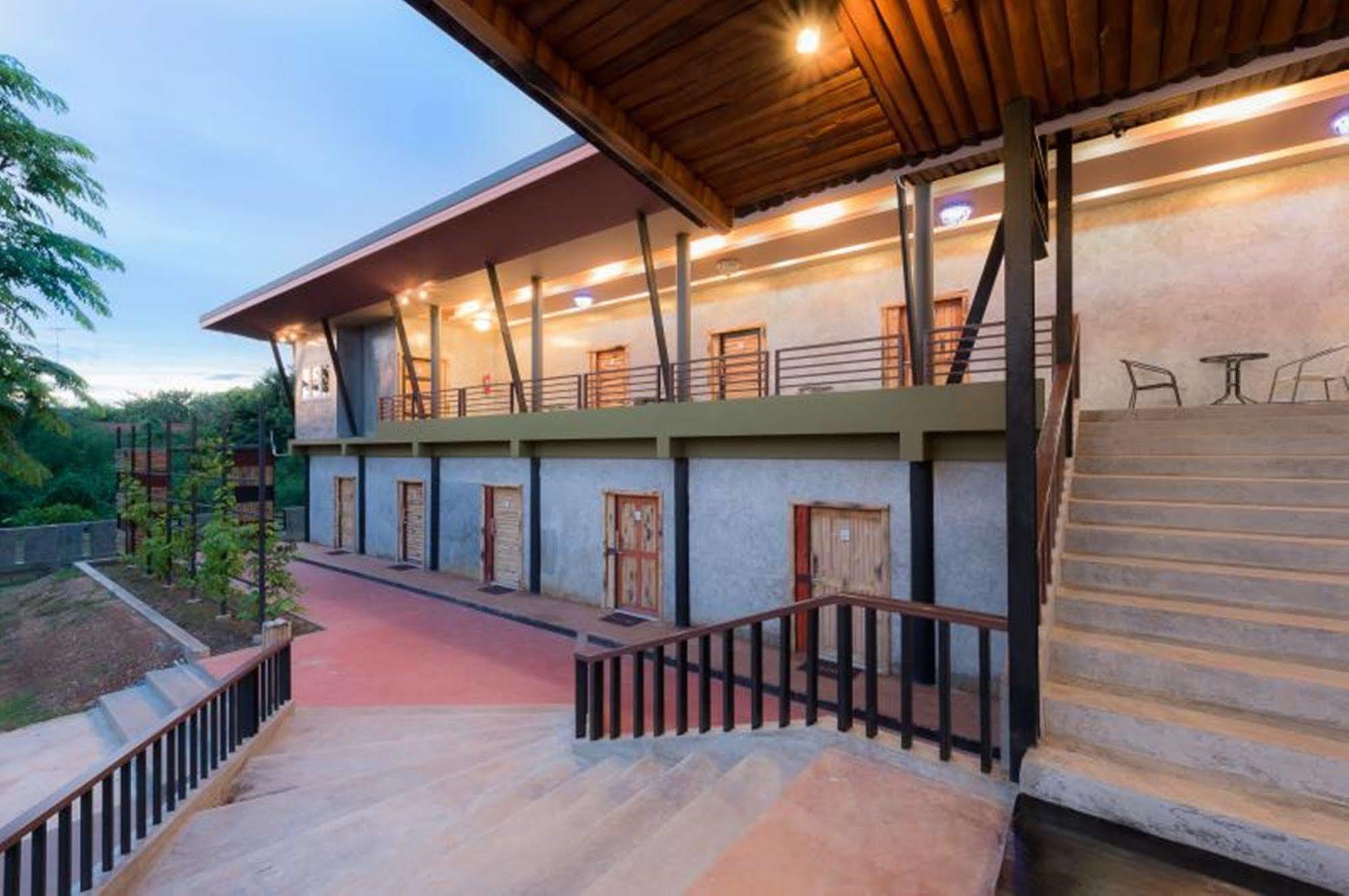 The Riverpool Resort And Spa Kanchanaburi Bagian luar foto
